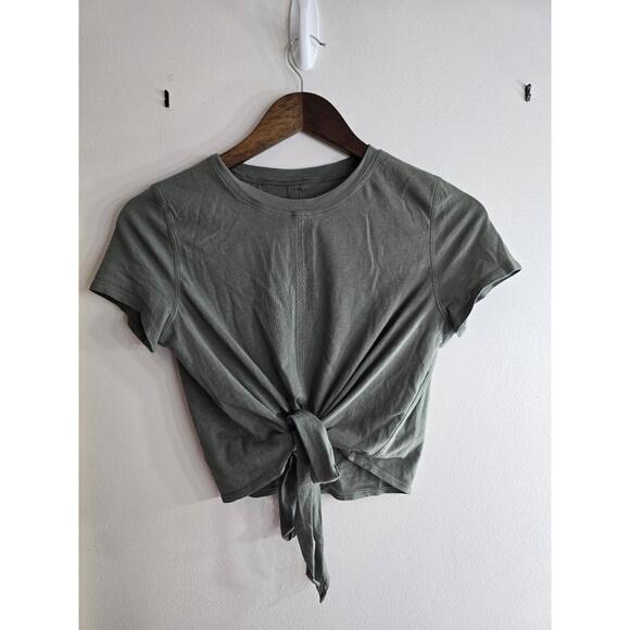 Lululemon crop top - Picture 1 of 5